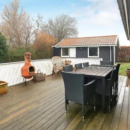 8 Person In Karrebaeksminde-by Traum *