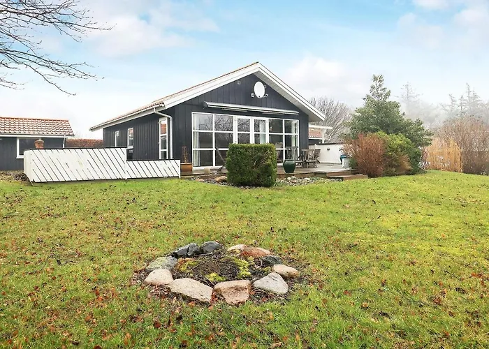 Ferienhaus 8 Person In Karrebaeksminde-by Traum