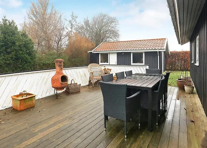 8 Person In Karrebaeksminde-by Traum *